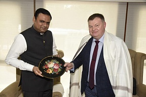 Consul General H.E. Mr Aleksei Surovtsev meeting with Mr Rahul Narwekar, Hon'ble Speaker of Legislative Assembly of Maharashtra